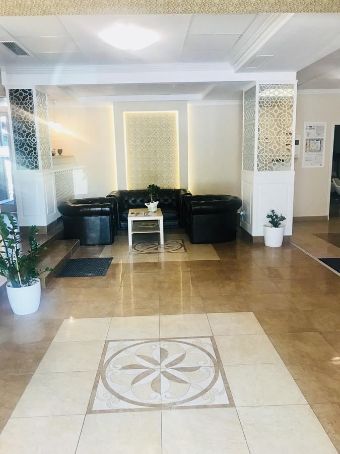 سلاتينا Hotel Bulevard Prestige المظهر الخارجي الصورة